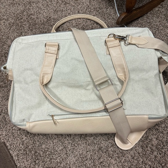 BEIS Handbags - BEIS weekender bag in cream